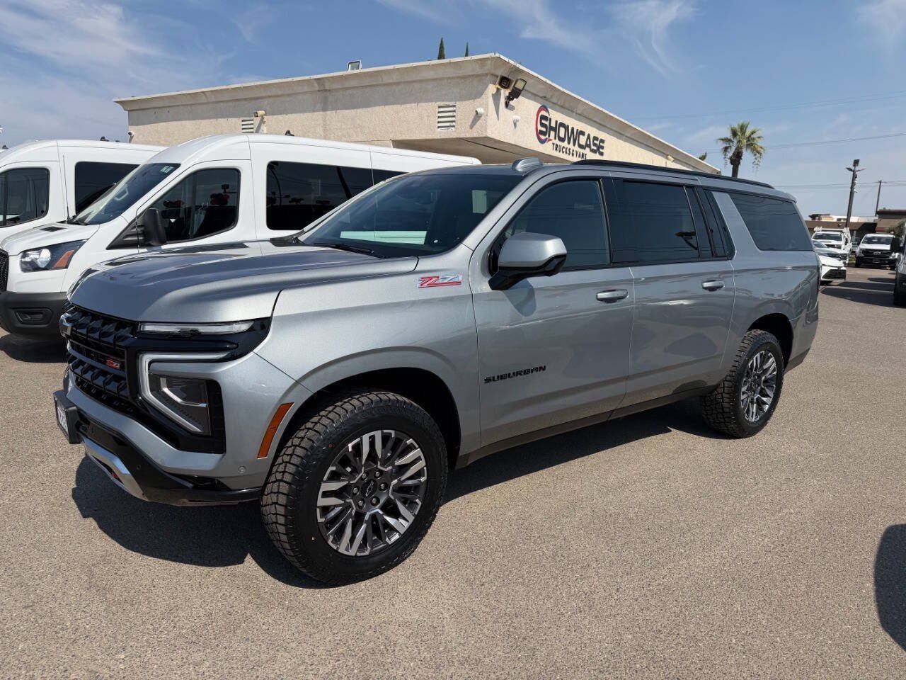Used 2025 Chevrolet Suburban Z71 AWD/4WD image 4