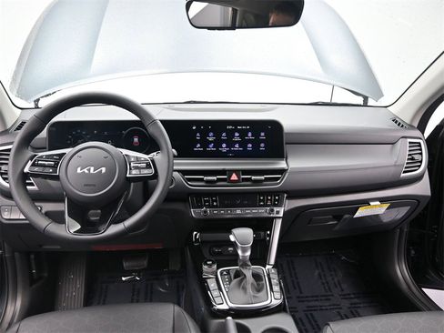 New 2026 Kia Seltos EX image 32