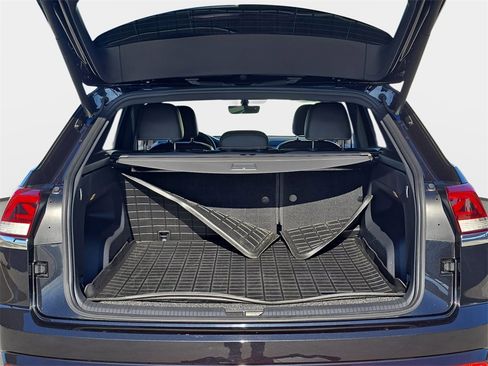 Used 2022 Volkswagen Atlas Cross Sport SE image 14