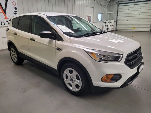 Used 2017 Ford Escape S image 10