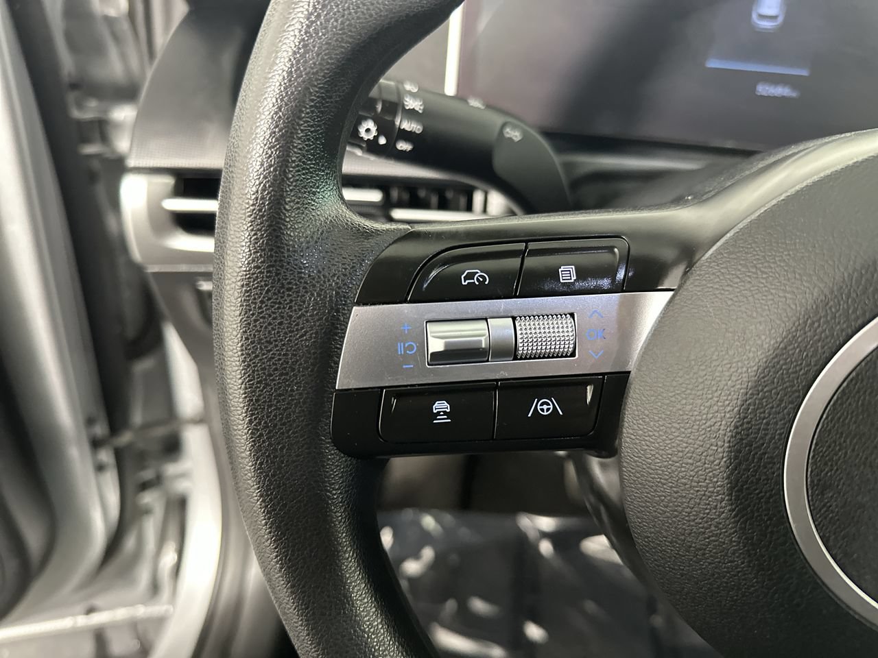 Used 2025 Hyundai Tucson SEL FWD image 6