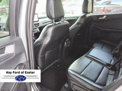 Used 2023 Ford Escape Platinum AWD/4WD image 17