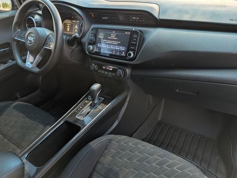 Used 2021 Nissan Kicks SV FWD image 30