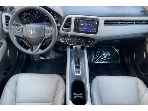Used 2018 Honda HR-V EX-L image 16