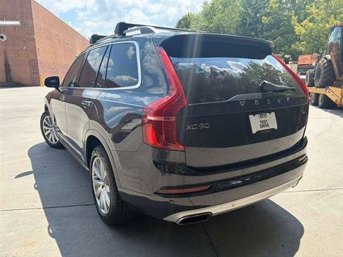 Used 2017 Volvo XC90 T6 Momentum w/ Vision Package AWD/4WD image 4