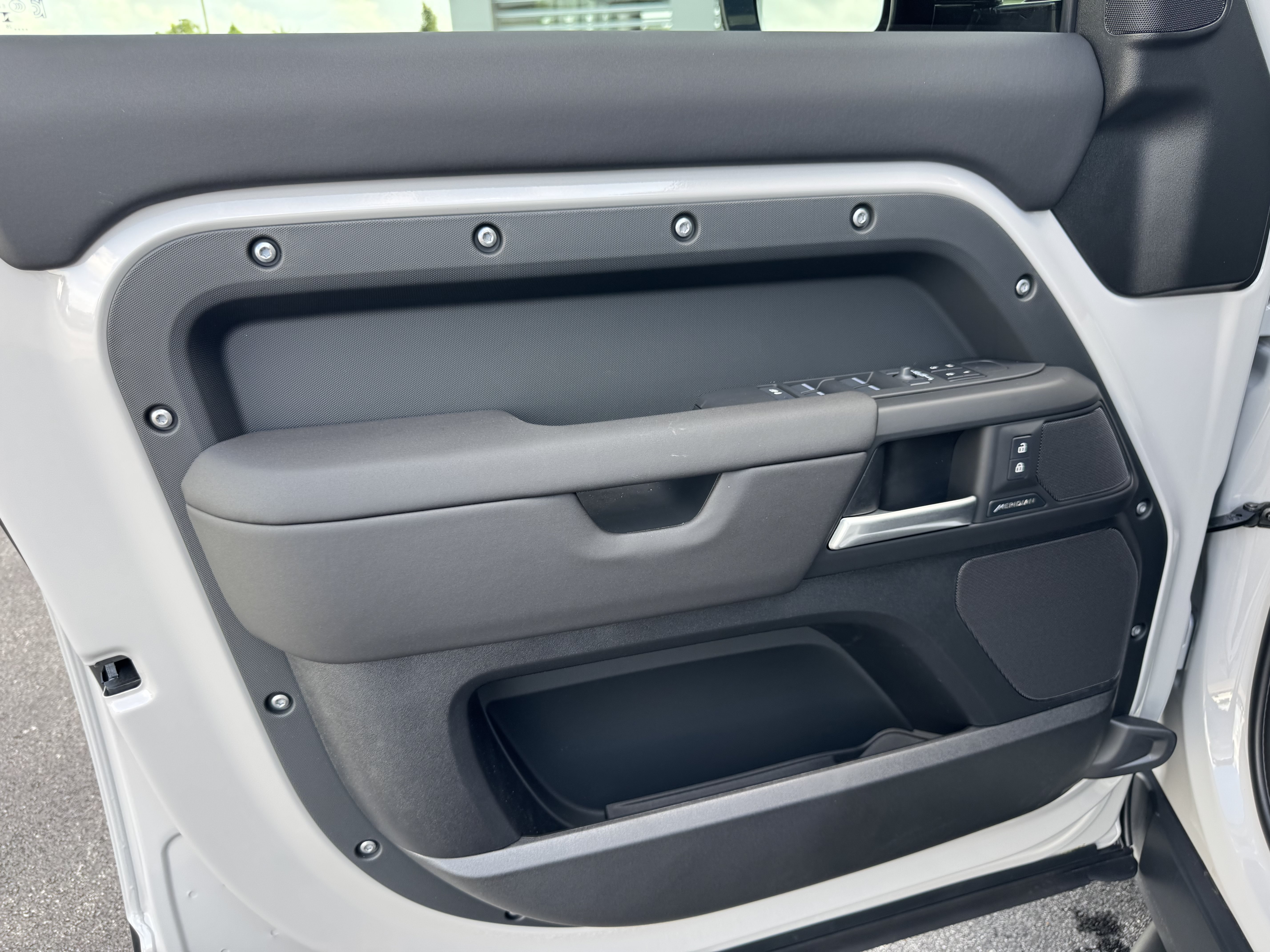 New 2026 Land Rover Defender 110 S AWD/4WD image 10