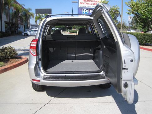 Used 2011 Toyota RAV4 2WD w/ Upgrade Value Pkg image 36