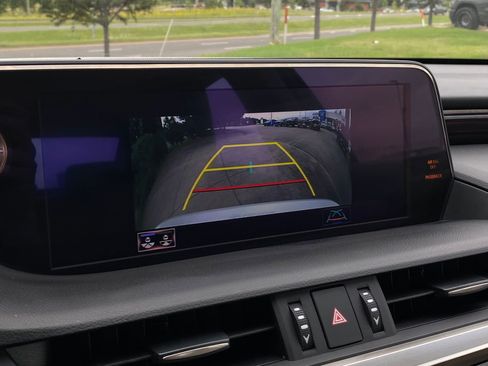 Used 2019 Lexus ES 350 w/ Premium Package FWD image 16