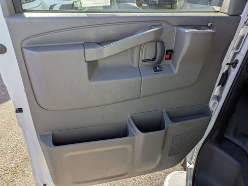 Used 2024 Chevrolet Express 2500 w/ Driver Convenience Package image 10