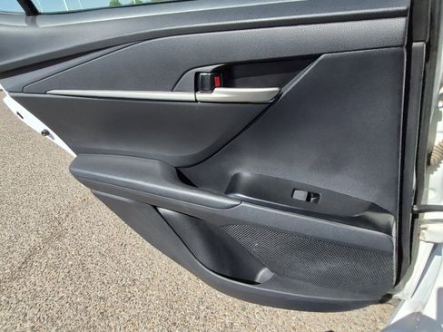 Used 2025 Toyota Camry LE image 19