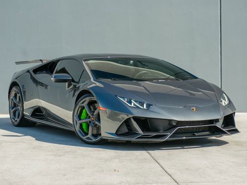 Used 2020 Lamborghini Huracan EVO image 5