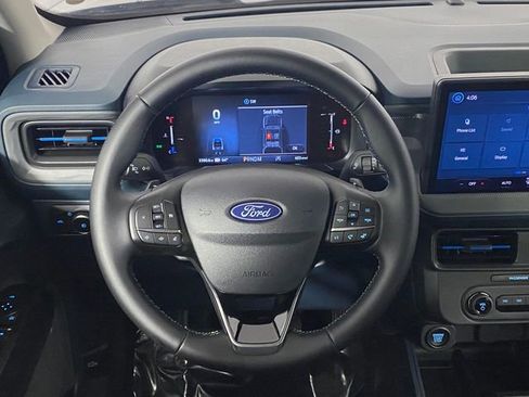 Used 2025 Ford Maverick Lobo AWD/4WD image 18
