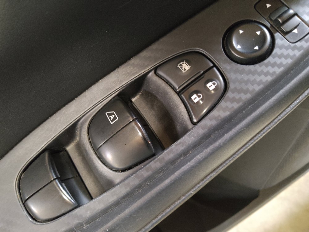 Used 2024 Nissan Sentra S FWD image 27