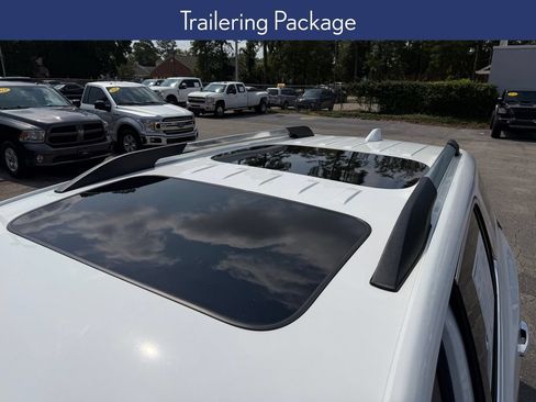 Used 2023 GMC Acadia Denali w/ Denali Ultimate Package FWD image 8