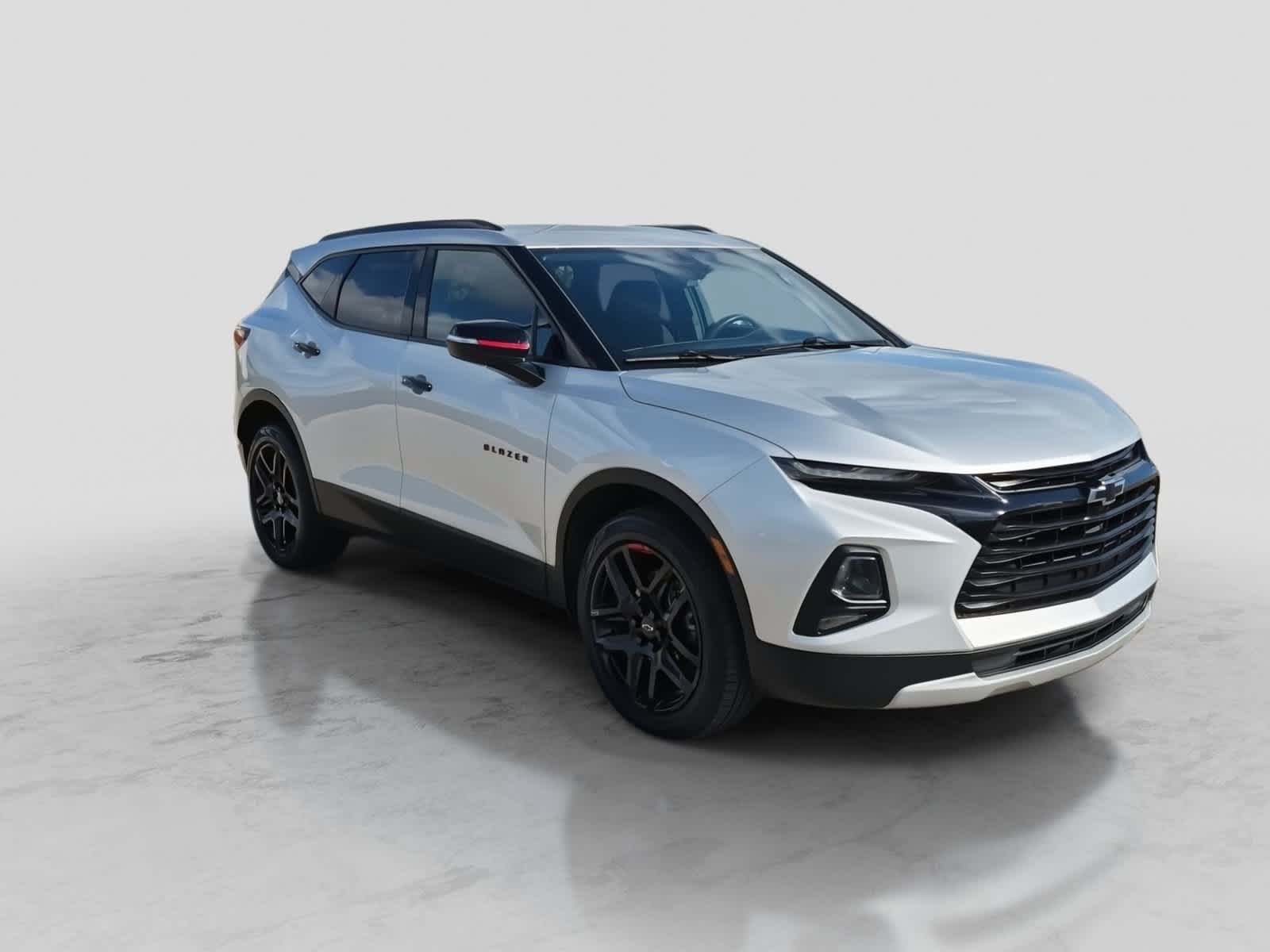 Used 2021 Chevrolet Blazer LT w/ Redline Edition FWD image 2