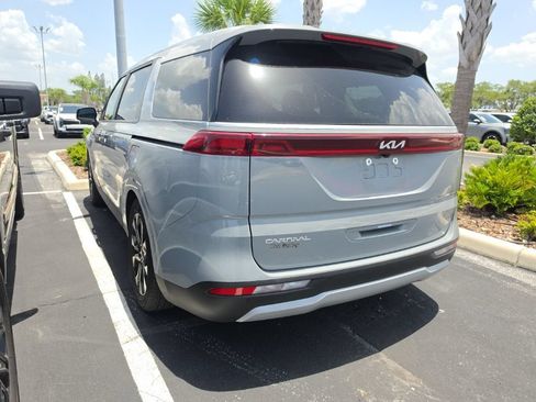 Certified 2024 Kia Carnival EX FWD image 11