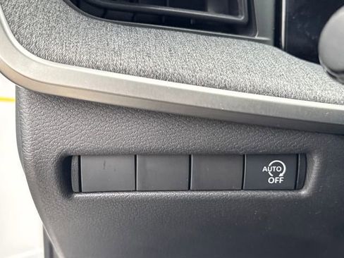 Used 2025 Nissan Kicks SV w/ Illumination Package image 25