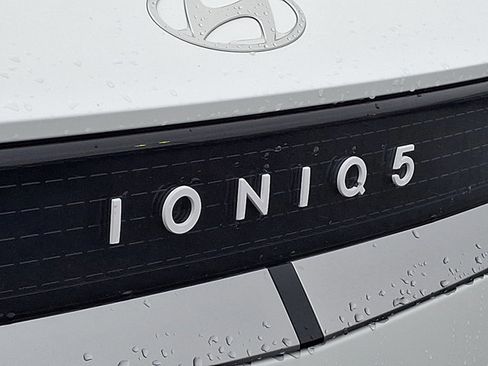New 2026 Hyundai Ioniq 5 SEL RWD image 23
