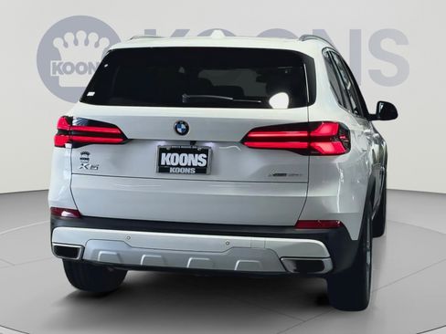 Used 2024 BMW X5 xDrive40i AWD/4WD image 10