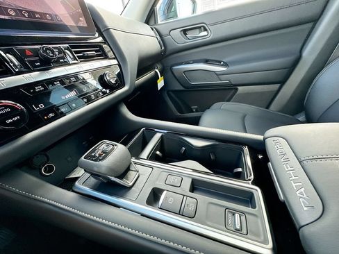New 2026 Nissan Pathfinder SL w/ Cargo Package FWD image 39