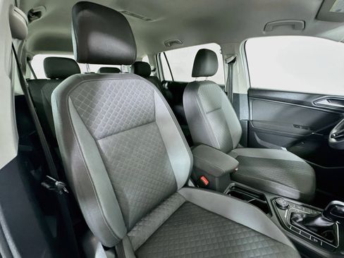 Used 2018 Volkswagen Tiguan S w/ 3rd Row Seat Package AWD/4WD image 26