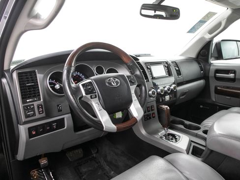 Used 2016 Toyota Sequoia Platinum AWD/4WD image 31