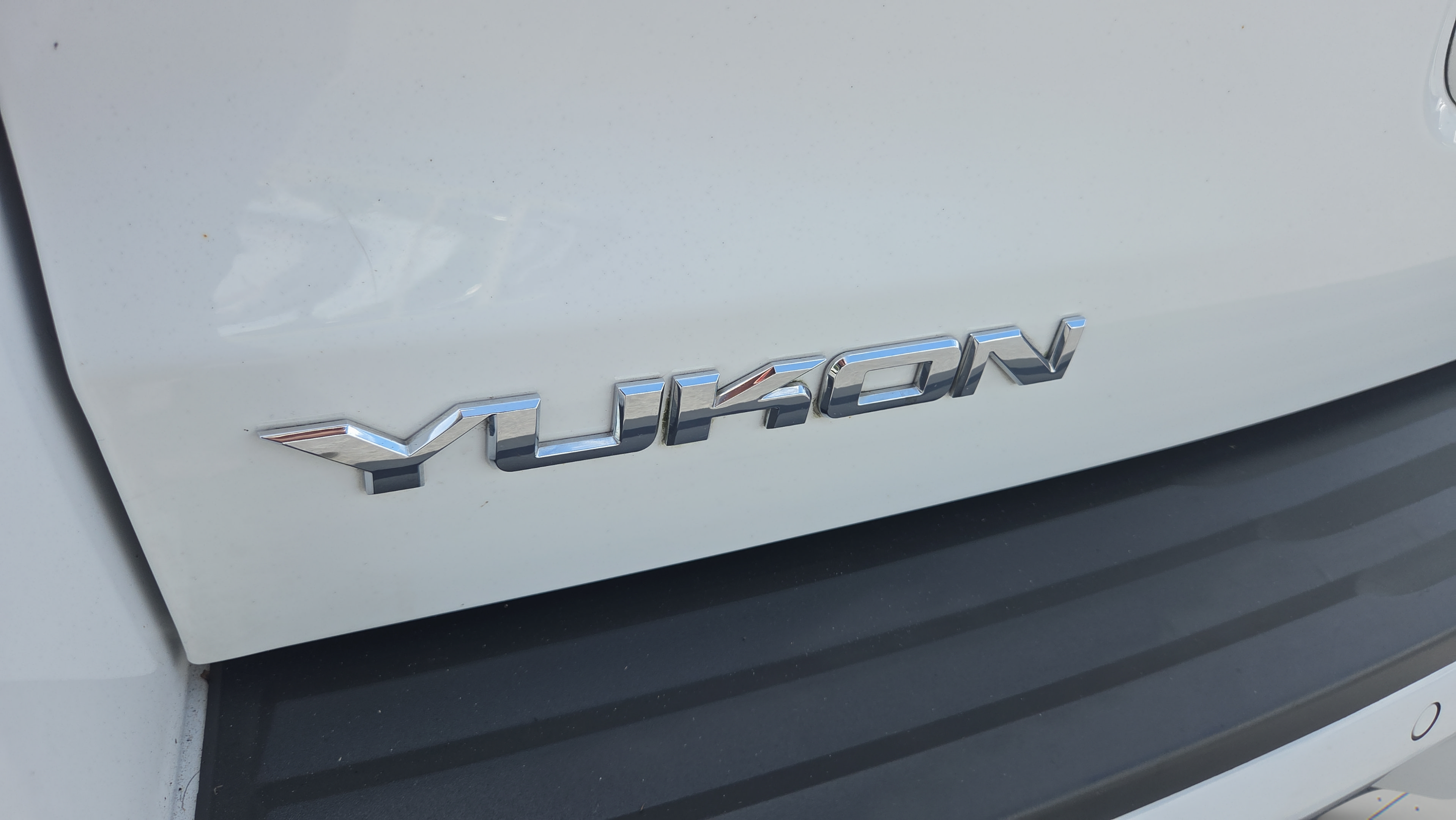 Used 2019 GMC Yukon SLT RWD image 16