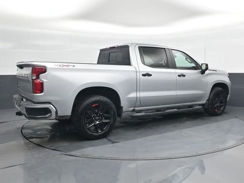 Used 2022 Chevrolet Silverado 1500 RST w/ Redline Edition AWD/4WD image 4