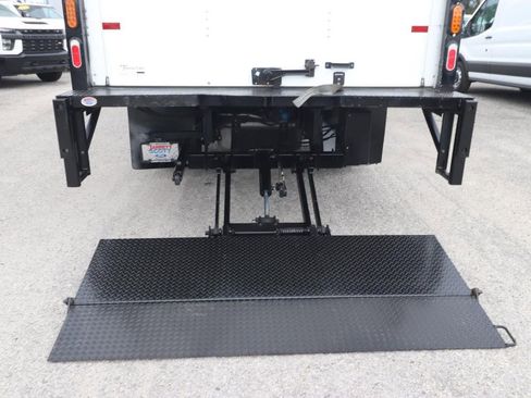 Used 2024 Isuzu NPR image 3