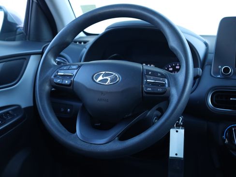 Used 2023 Hyundai Kona SE image 7