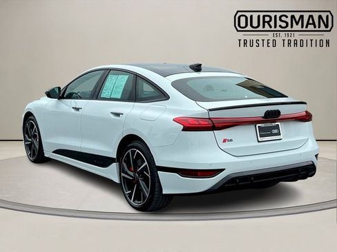 Certified 2025 Audi S6 e-tron Prestige w/ 21" Black Optic Package image 6