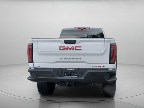 Used 2024 GMC Sierra 2500 AT4X AWD/4WD image 25