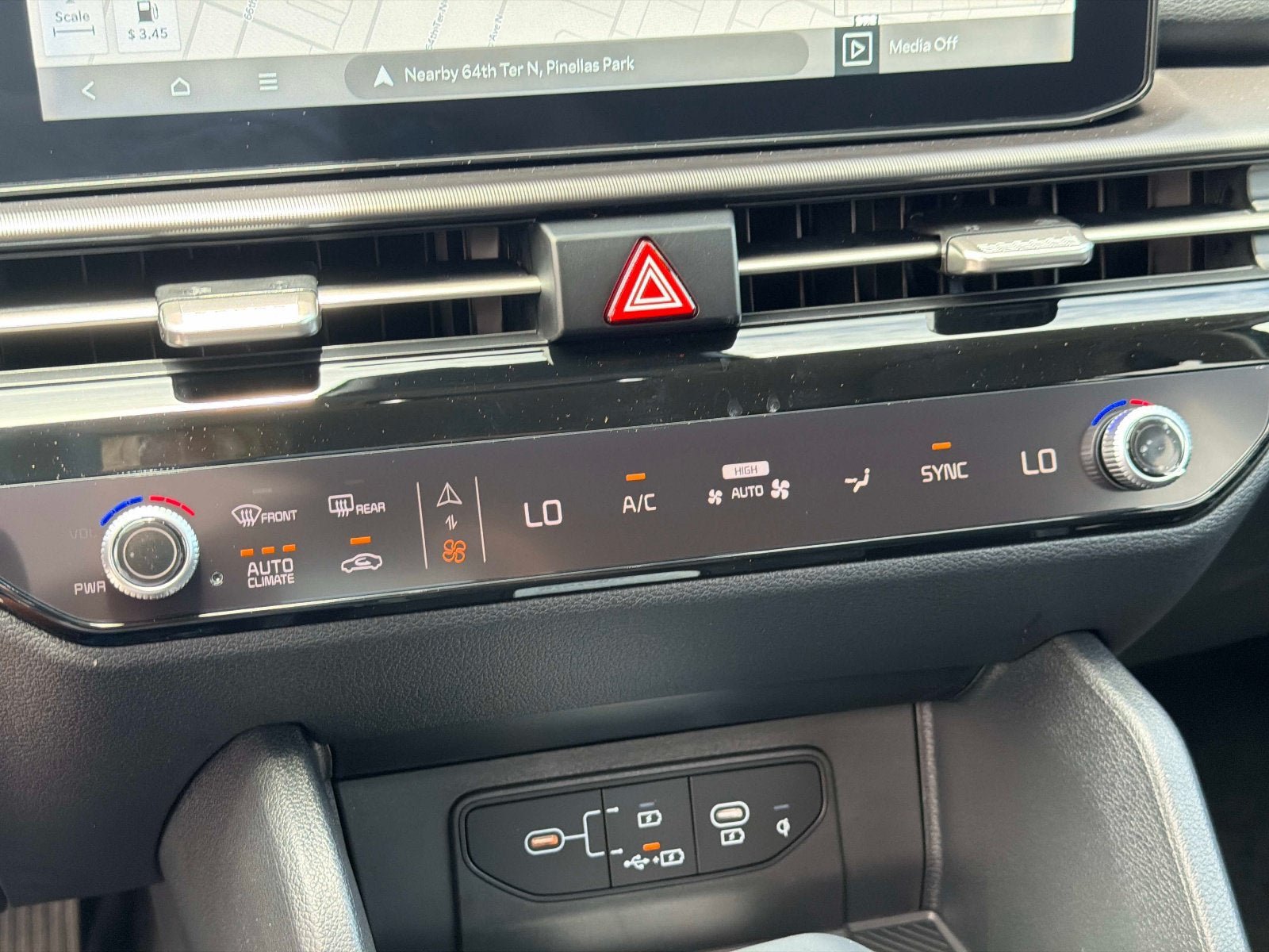 New 2026 Kia Sportage SX FWD image 24
