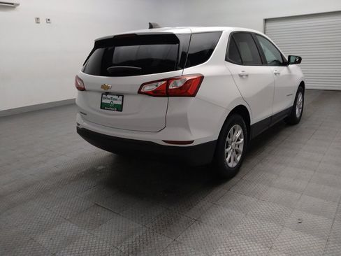 Used 2021 Chevrolet Equinox LS w/ LS Convenience Package FWD image 9