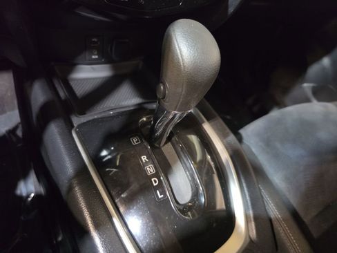Used 2015 Nissan Rogue SV AWD/4WD image 20