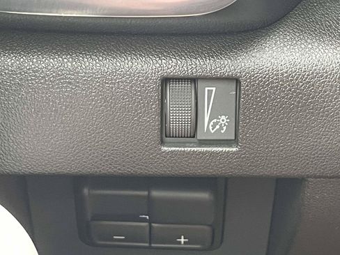 Certified 2024 GMC Canyon AT4X AWD/4WD image 32