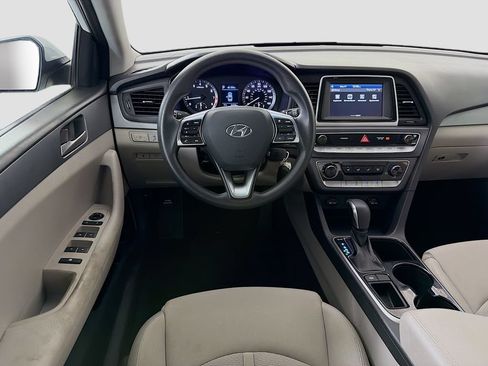 Used 2018 Hyundai Sonata SE FWD image 19