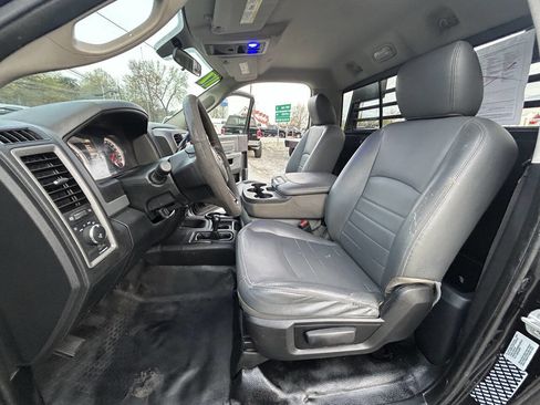 Used 2017 RAM 3500 Tradesman w/ Power & Remote Entry Group image 17