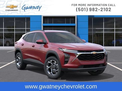Used 2025 Chevrolet Trax LT FWD image 7