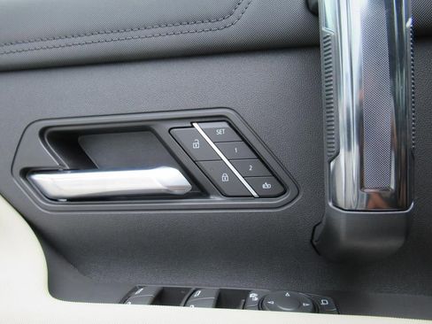 New 2026 GMC Hummer EV SUV image 28