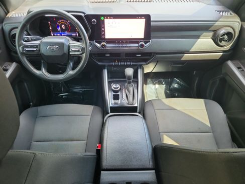 Used 2023 Chevrolet Colorado Trail Boss w/ Technology Package AWD/4WD image 18
