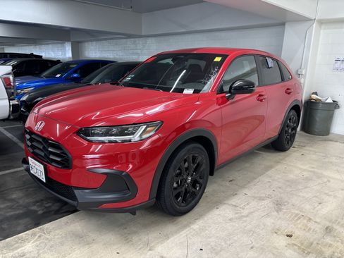 Used 2024 Honda HR-V Sport image 2
