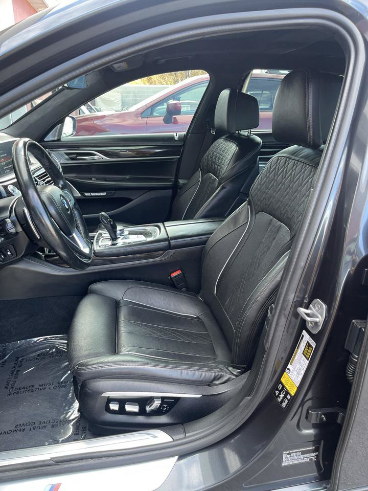 Used 2016 BMW 750i xDrive AWD/4WD image 12
