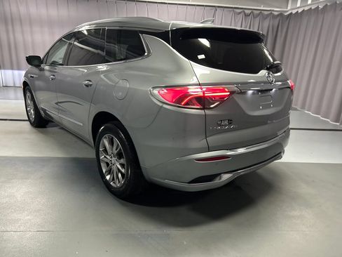 Used 2023 Buick Enclave Avenir w/ Avenir Technology Package FWD image 5