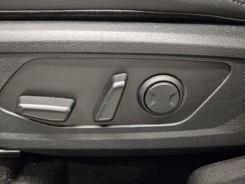 Used 2025 Kia Sportage EX image 12