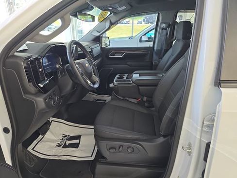 Used 2023 Chevrolet Silverado 1500 LT AWD/4WD image 13