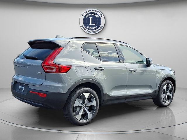 New 2026 Volvo XC40 B5 Core w/ Protection Package Premier AWD/4WD image 3