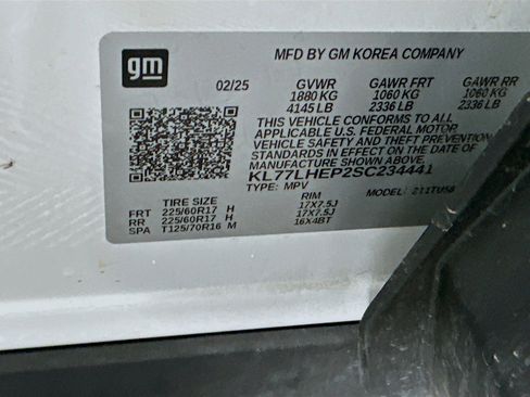 Used 2025 Chevrolet Trax LT w/ LT Convenience Package image 12