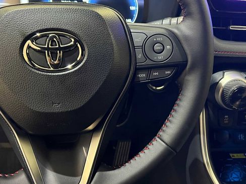 Certified 2025 Toyota RAV4 XSE image 18