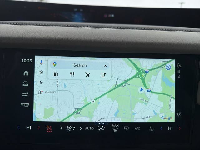 New 2025 Lincoln Navigator Reserve AWD/4WD image 18